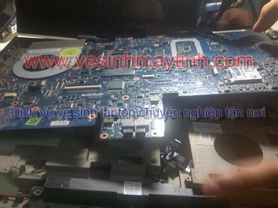 vệ sinh laptop chuyên nghiệp