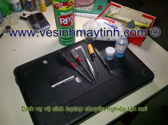 vệ sinh laptop dell